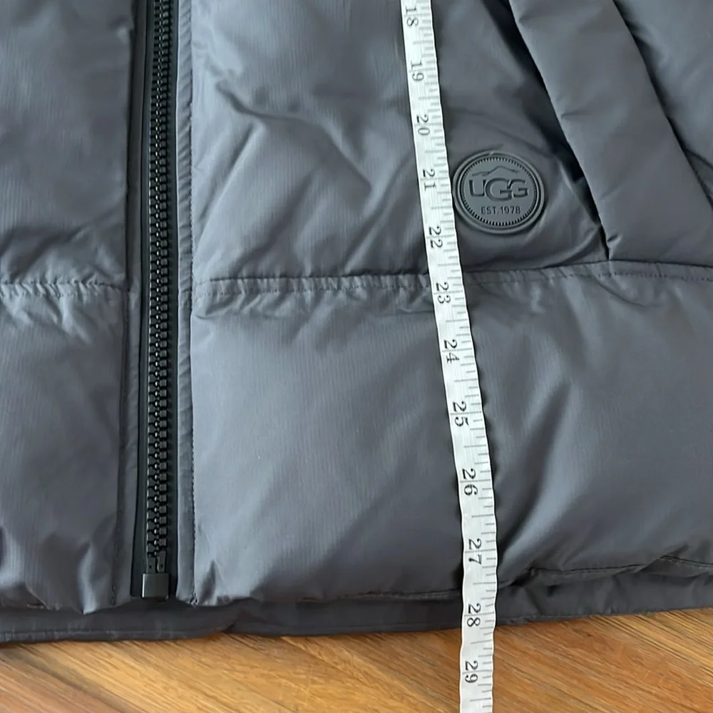 UGG Men's Zoltan Sherpa Padding Puffer Vest Size M